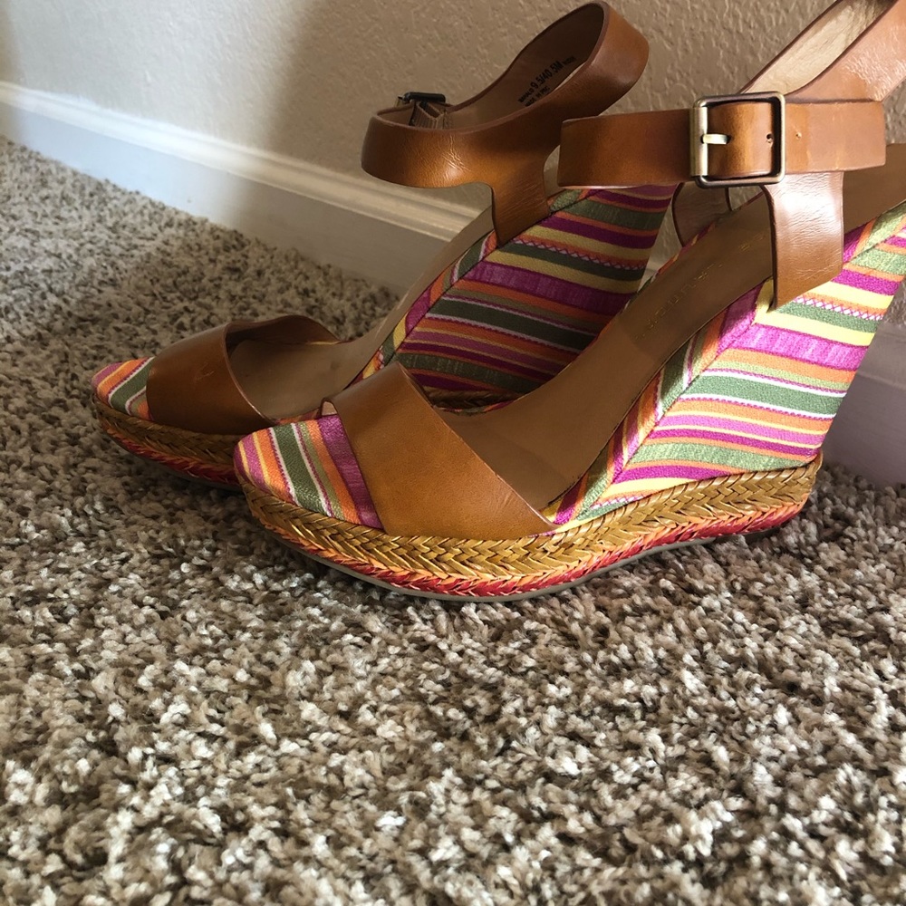 Chinese’s Laundry wedges